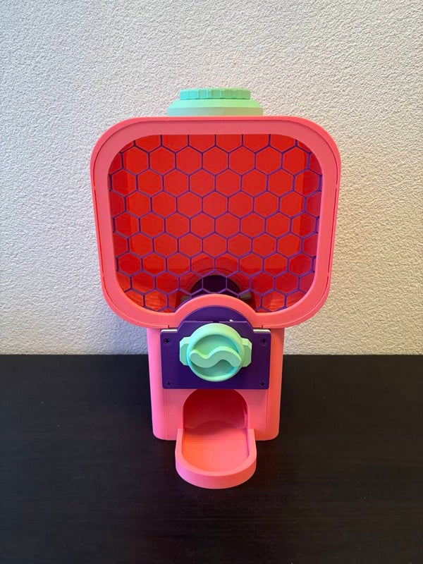 Gachapon / Vending Machine met munten