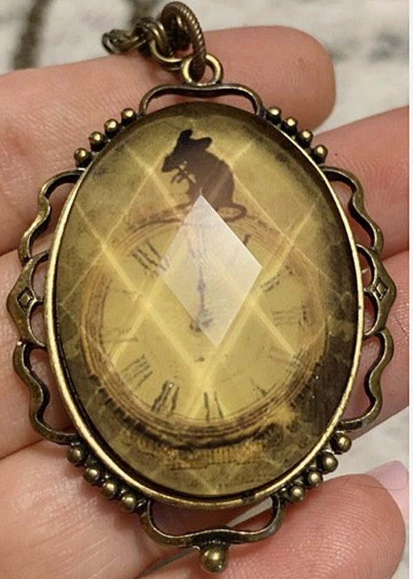 Share Highly Paranormal Vintage Necklace from Another Dimension Timeslip Haunted Relic
