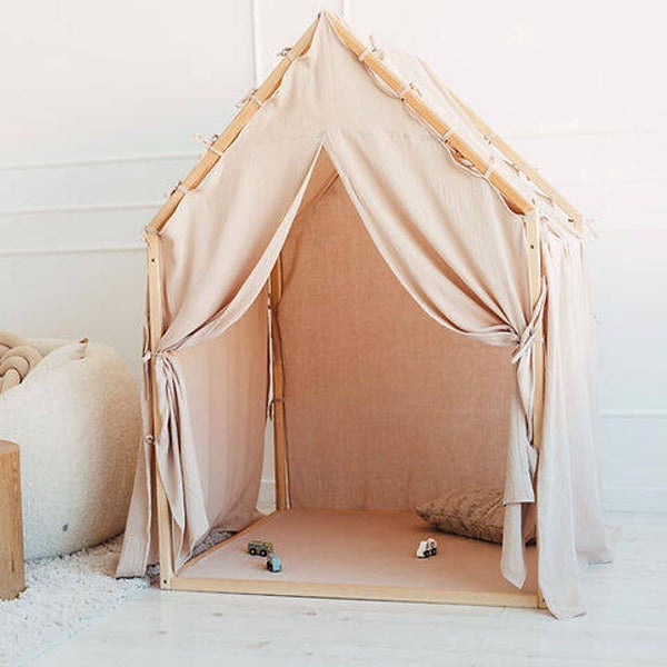 Moje. Playhouse Scandi