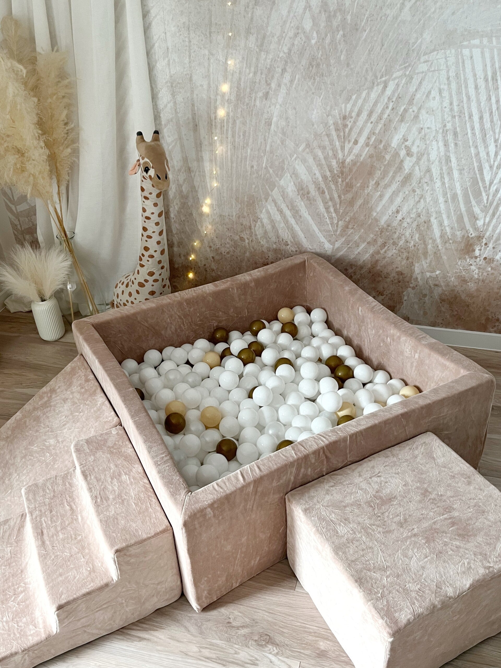 Moje. Speelset 3 elements Soft Velvet+Ballenbad 106x106x40cm. Diverse kleuren.
