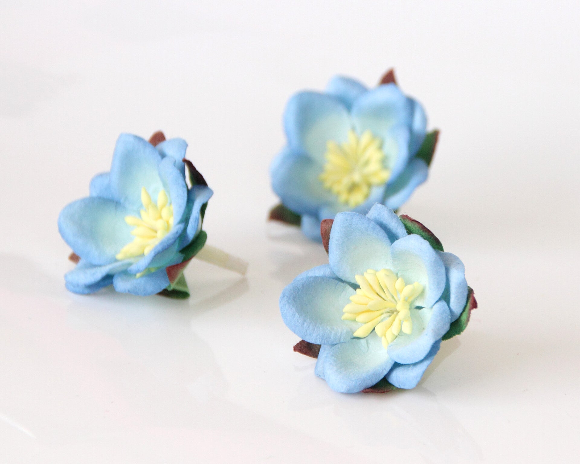 2 TONE BLUE SAKURA Mulberry Paper Flowers Card Making Create Craft DIY Decorative Projects Cake Decoration Flower Displays Paper Crafting Head Band Garland Flowers Art Birthday Wedding Floral Arts Crafts Home Decor Hobby Gift Wrapping