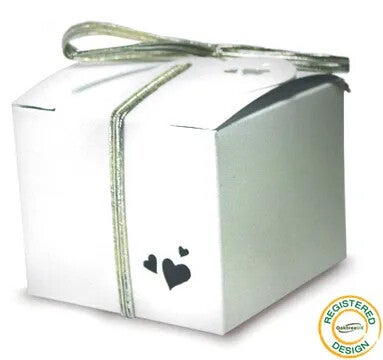 WHITE Heart Favour GIFT BOX Pearl Lustre Celebration Wedding Baby Shower Birthday engagement anniversaries retirement parties