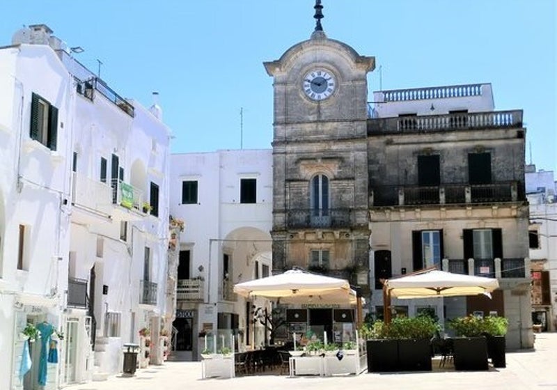 PIcture of Brindisi travel tip fountain