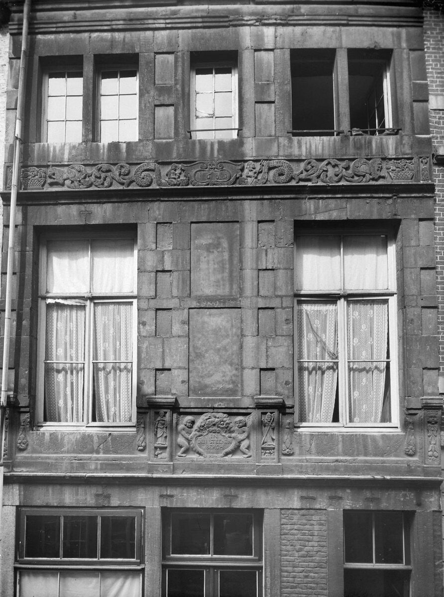 677facb0a4d1202cbd48e388_deel_voorgevel_-_maastricht_-_20149680_-_rce-standard.jpg