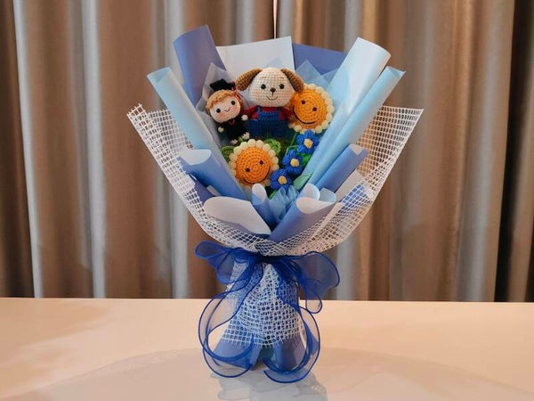 BGA206 Brown dog smiley sunflower graduation boy bouquet