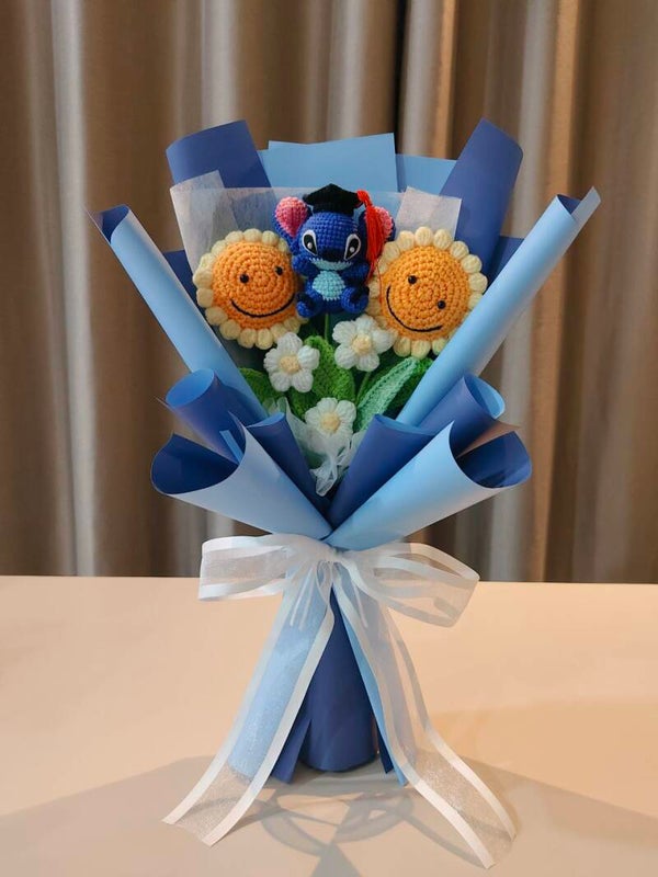 BGA209 Blue stitch graduation bouquet
