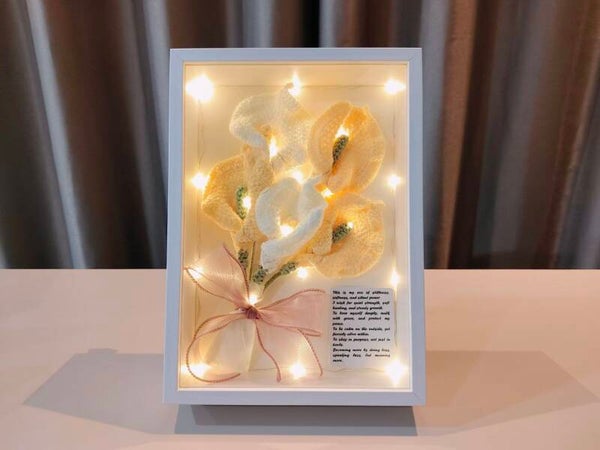 FGW0037 Yellow white calla lily frame