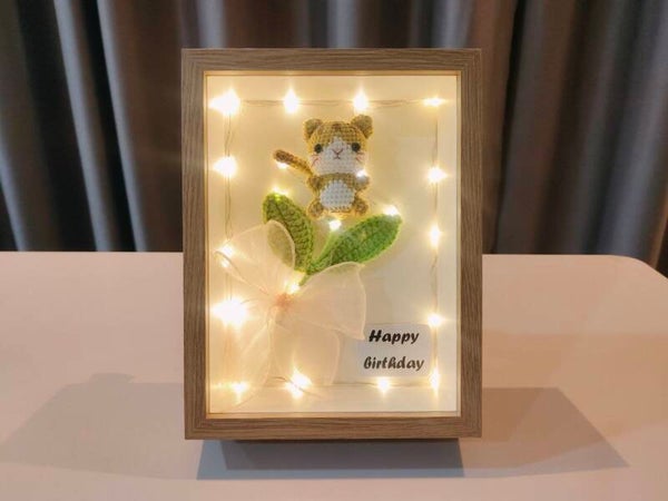 FBW0212 Brown cat frame