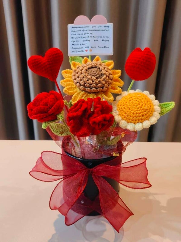 HBU0023 Sunflower red flower black bucket