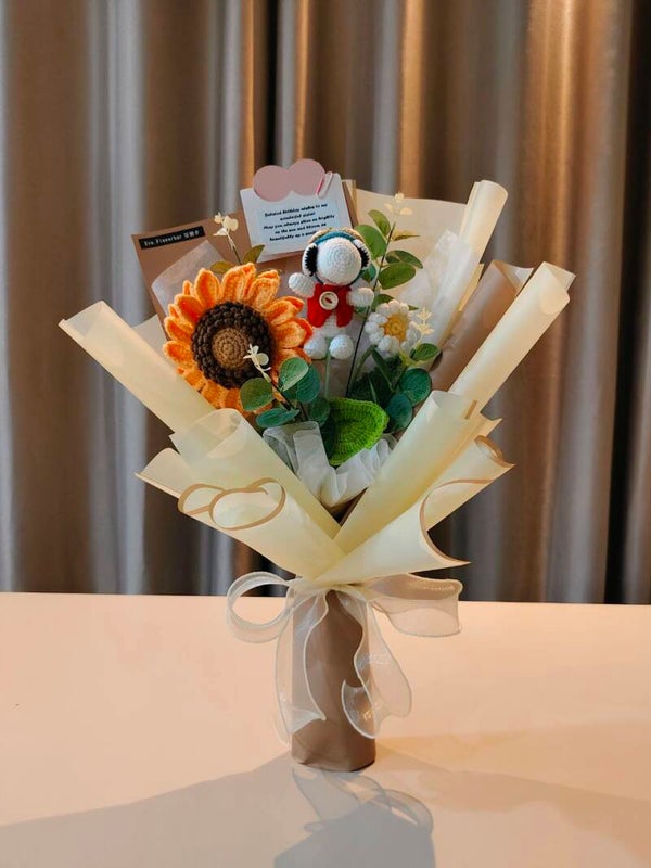 BBF0205 Sunflower snoopy bouquet