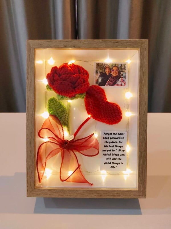 FBW0136 Love rose frame