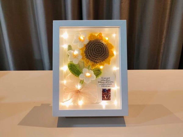 FBW0151 Sunflower white flower frame