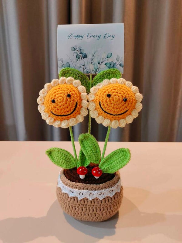 PCL0072 Smiley sunflower pot