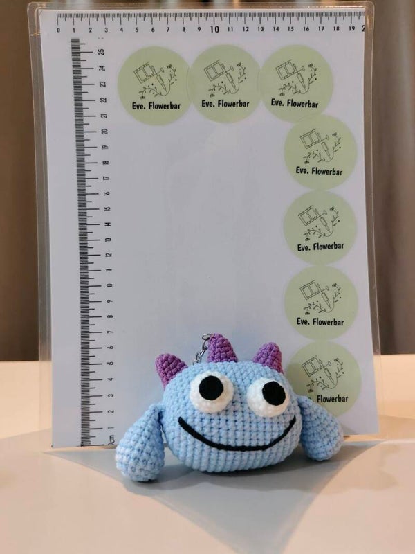 KCH0051 Blue alien monster