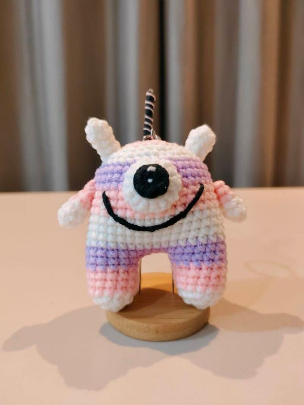KCH0054 White purple pink alien monster