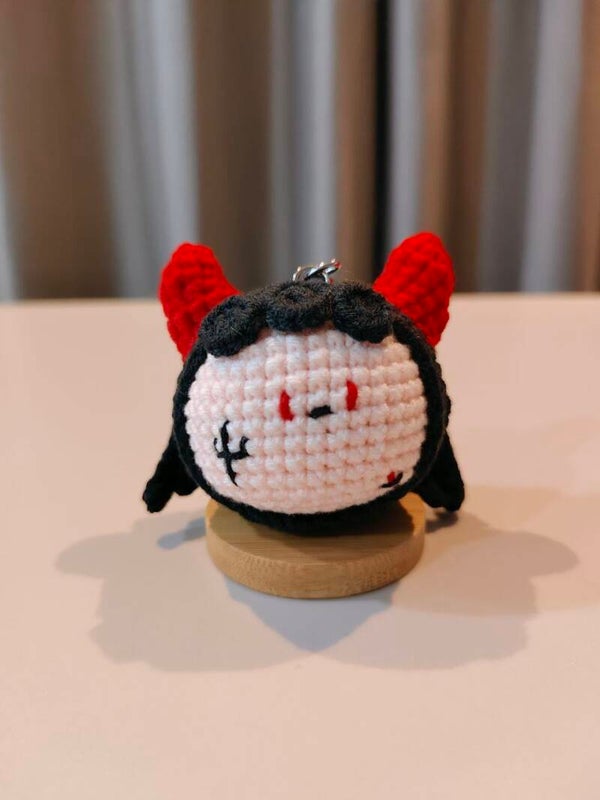 KCH0056 Red black bat witch