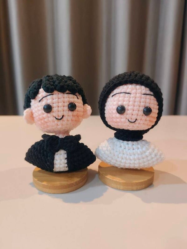 TND0222 Black and white couple doll