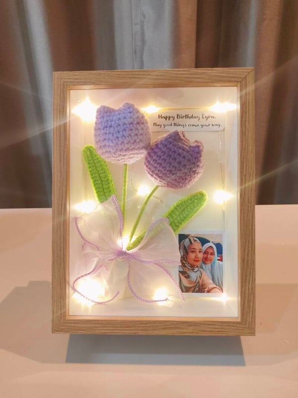 FBW0170 Purple tulip frame