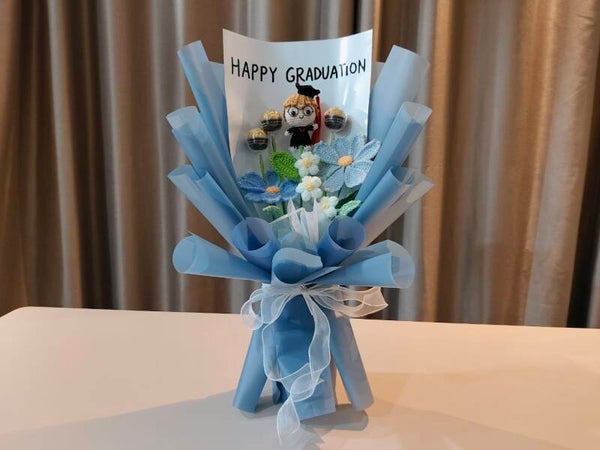 BGA213 Chocolate blue graduation bouquet