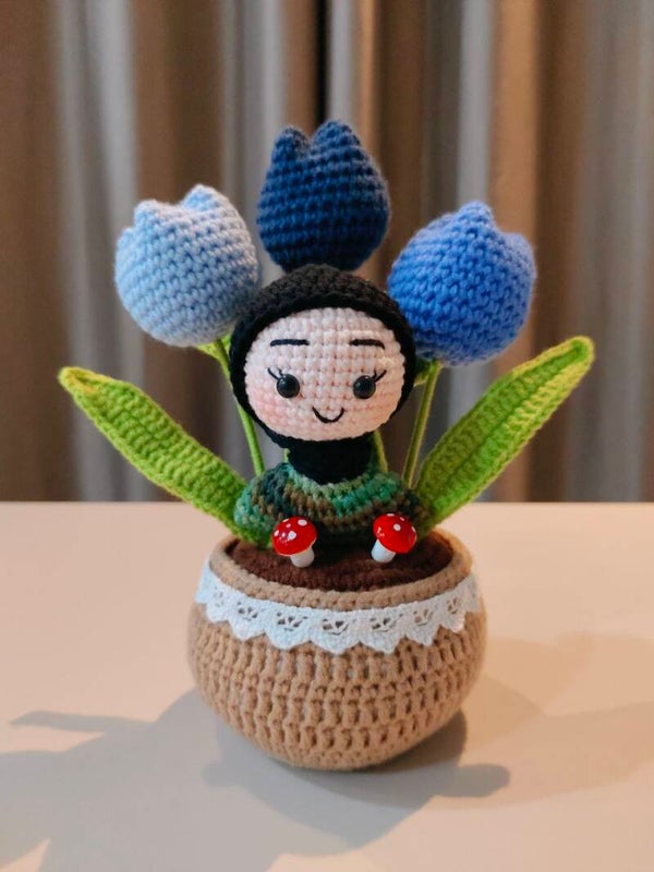 PCL0082 Hijab doll tulip pot