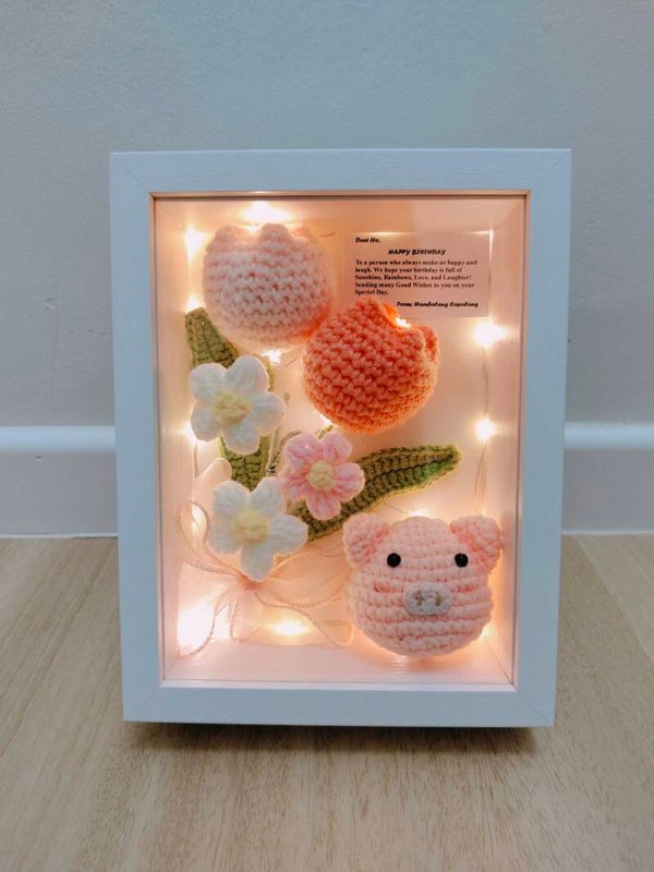 FBW0133 Piggy tulip frame