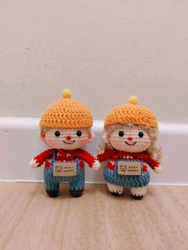 TND0047 Curly hair couple