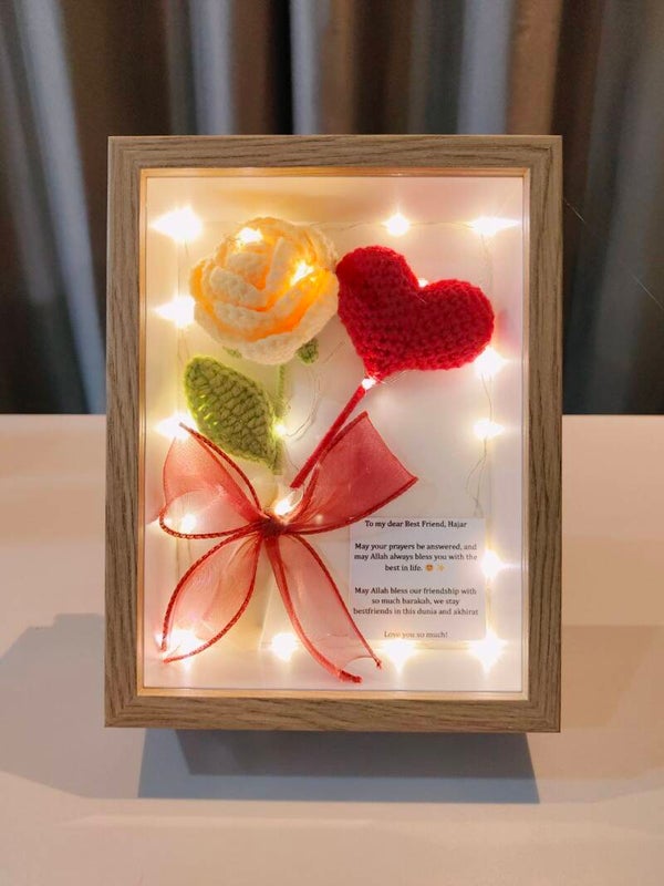 FBW0162 Yellow rose red love frame