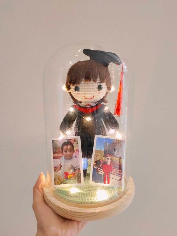 GMA0011 Custom graduation doll glass