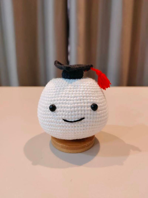 TND0093 Graduation Snowball head