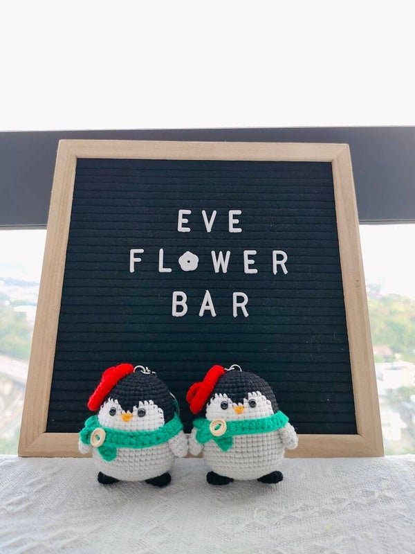 KAL0040 Penguin in scarf