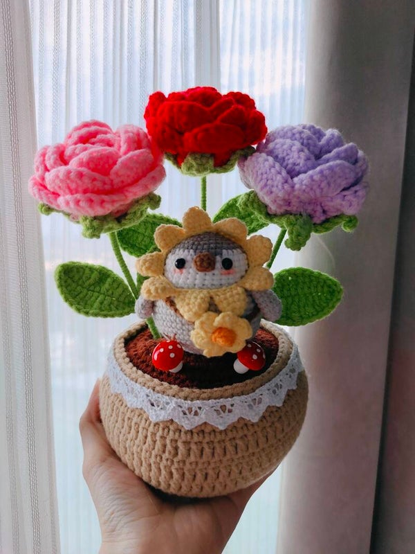 PCL0037 Penguin rose pot