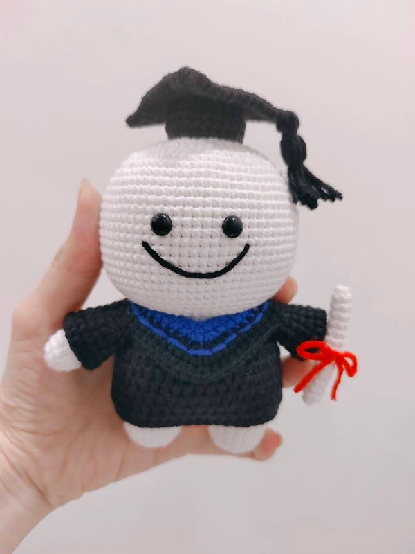 TND0030 Quby graduation doll