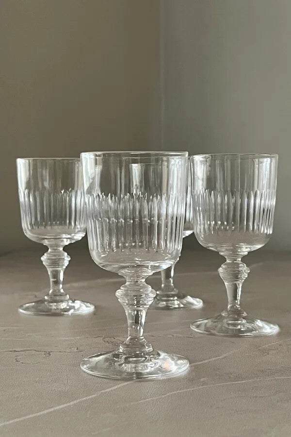 Verres anciens en cristal