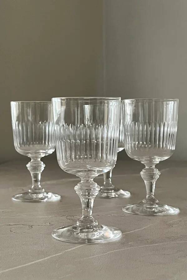 Verres anciens en cristal