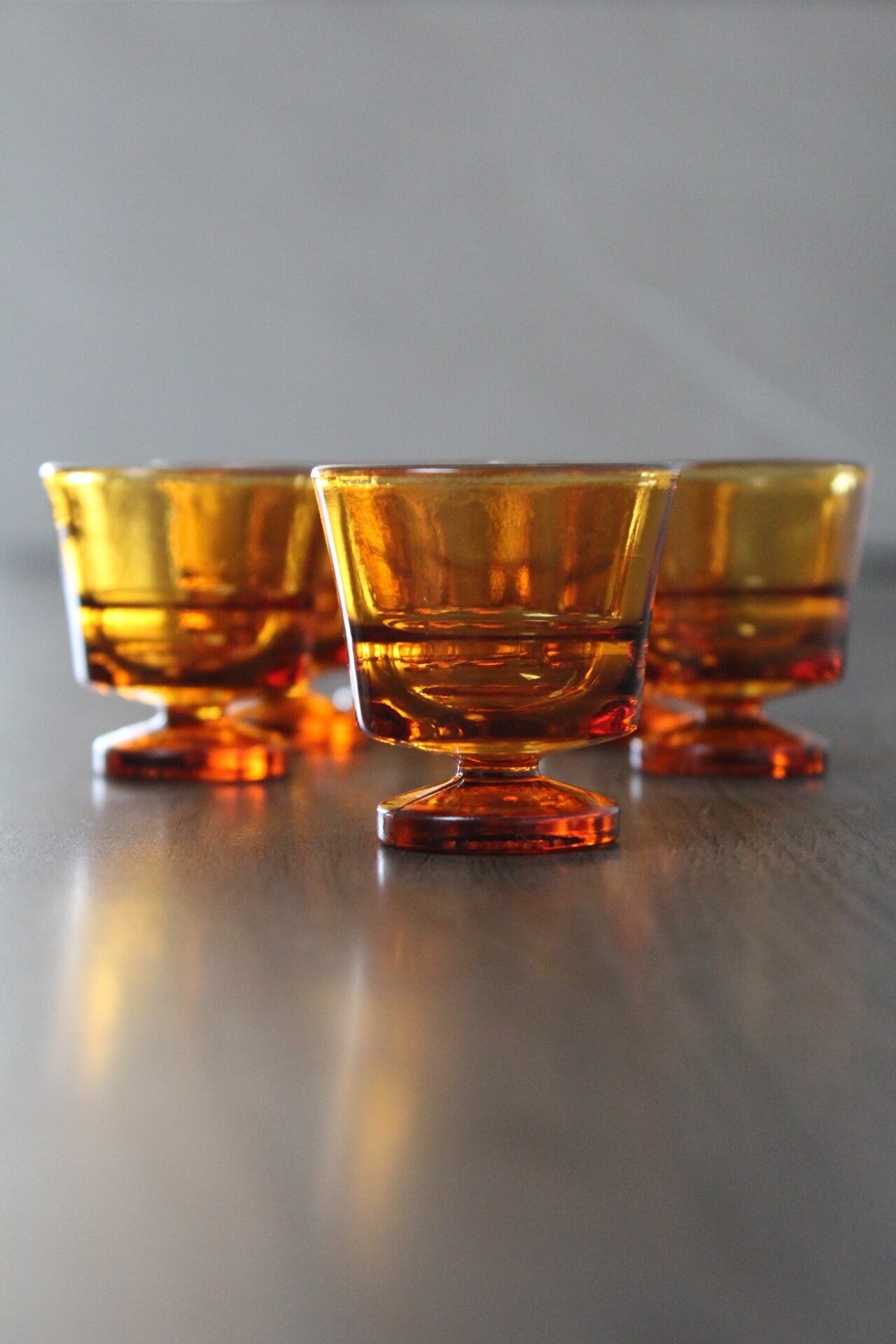 6 verres à liqueur ambrés vintage