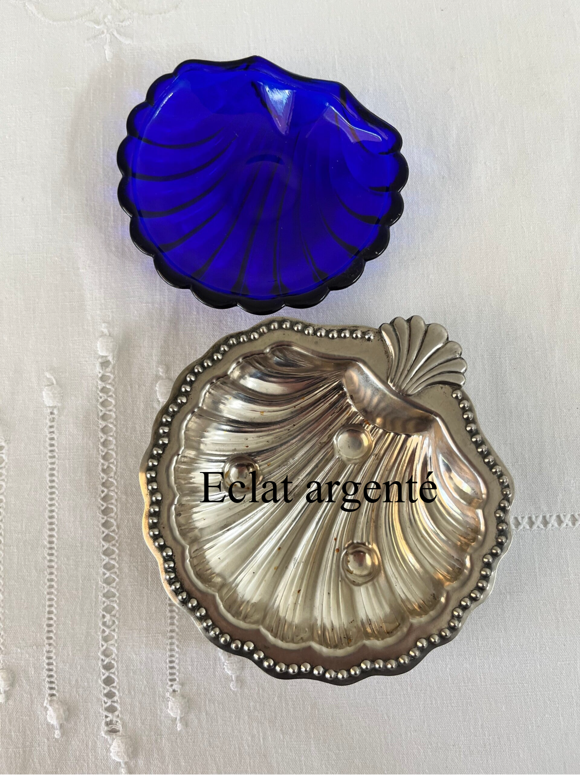 objets vintage en métal argenté