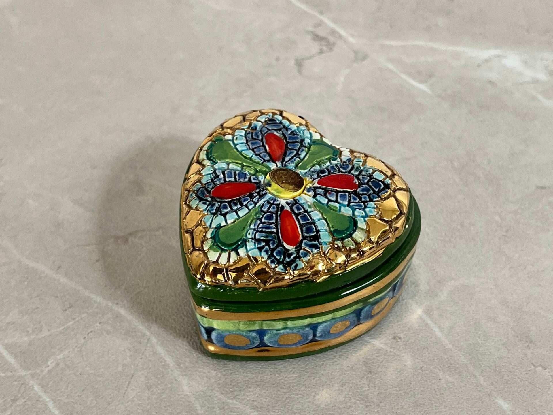 Boîte pilulier en porcelaine Italie vintage