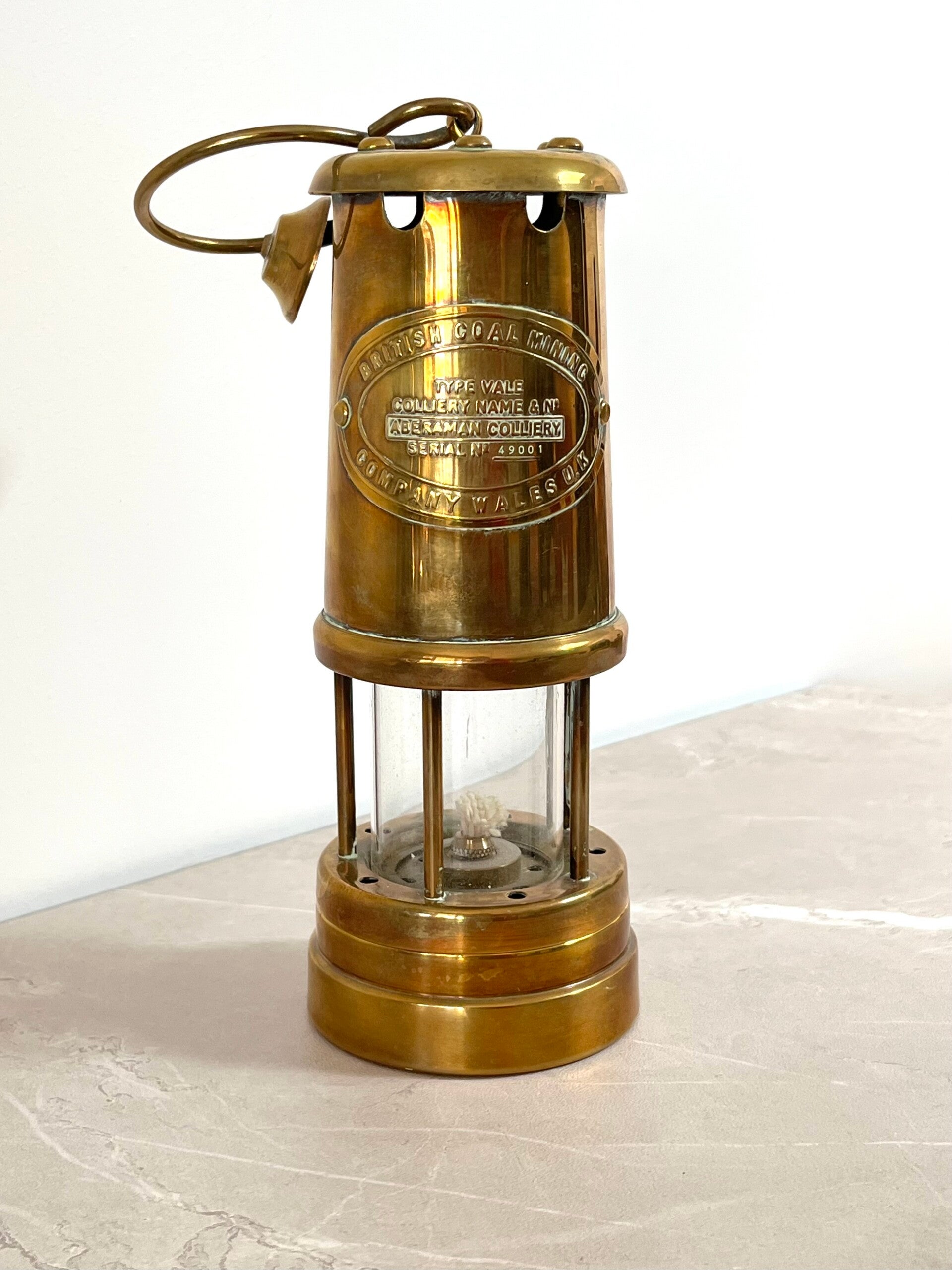 Ancienne lampe de minier anglaise