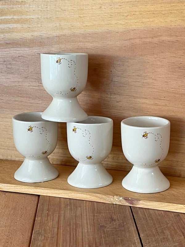 4 coquetiers en faïence