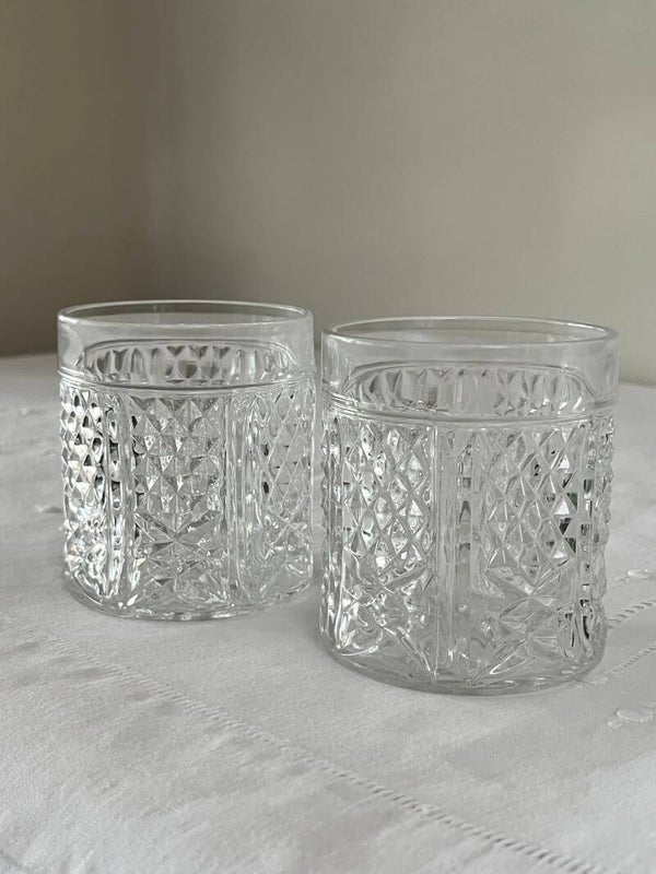 2 verres à whisky à facettes