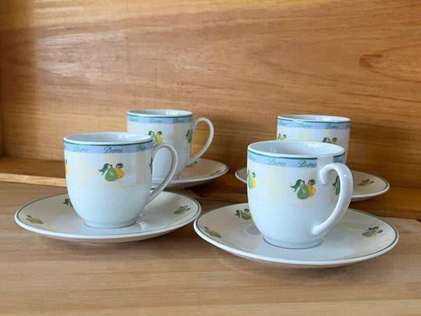 4 tasses et soucoupes Guy Degrenne