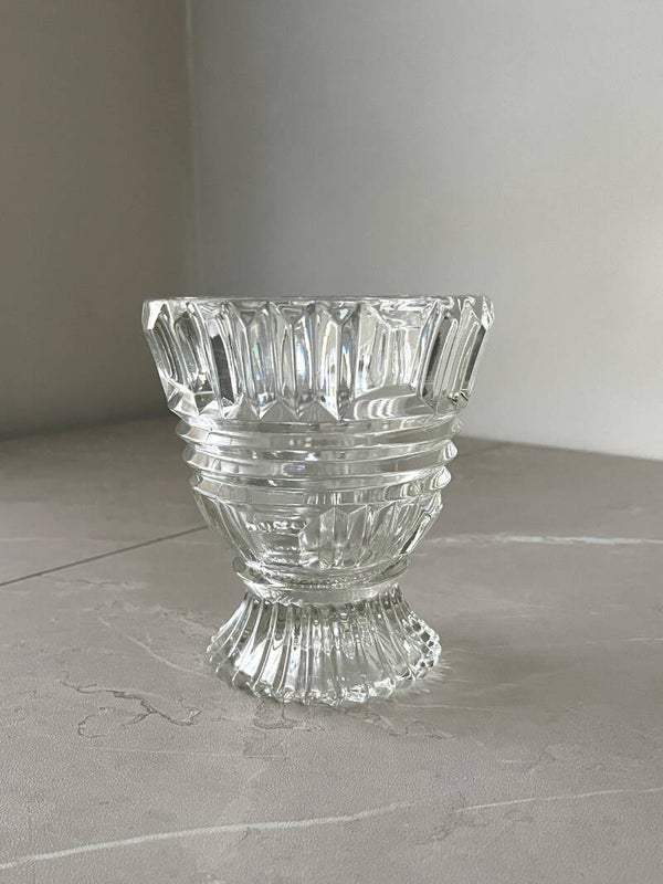 Vase vintage en verre moulé
