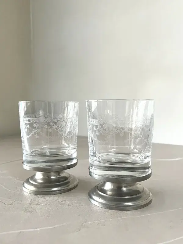 2 verres Dampierre sur pieds en étain