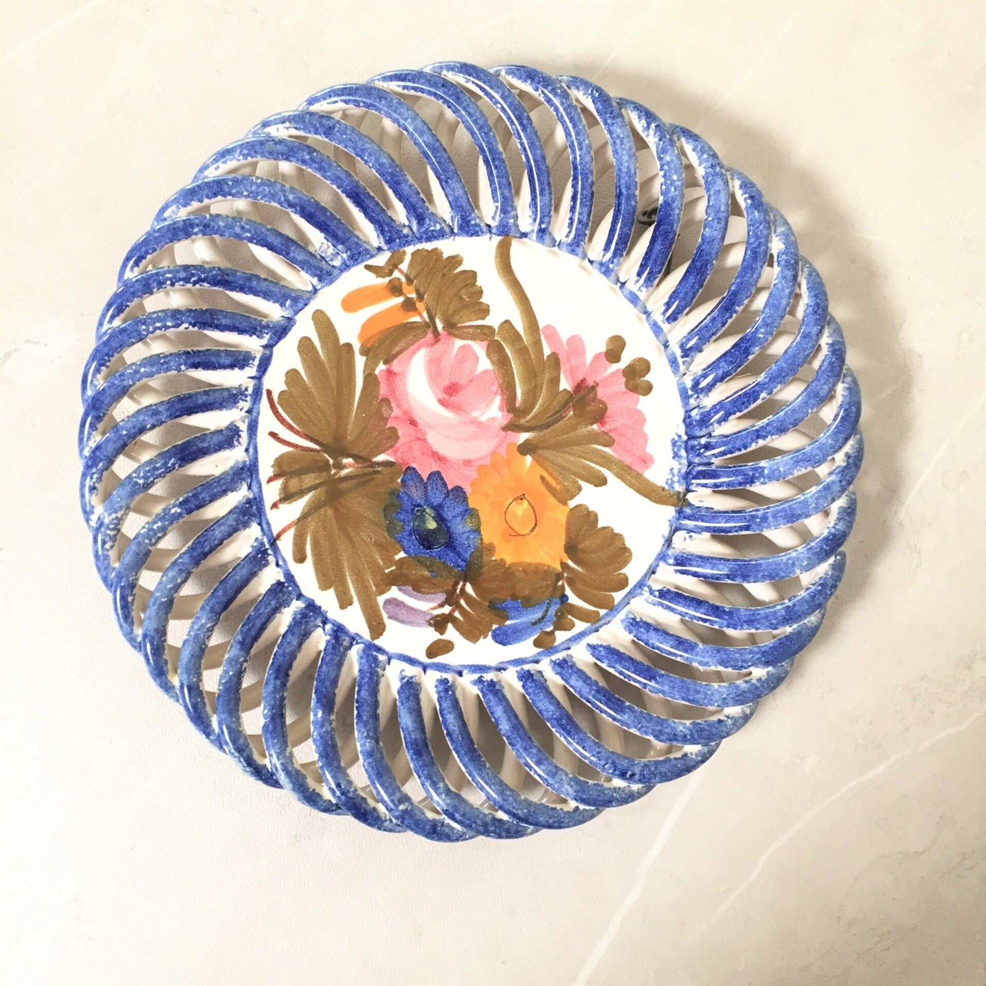 Vintage assiette décorative ajourée Castelli Italie bleue