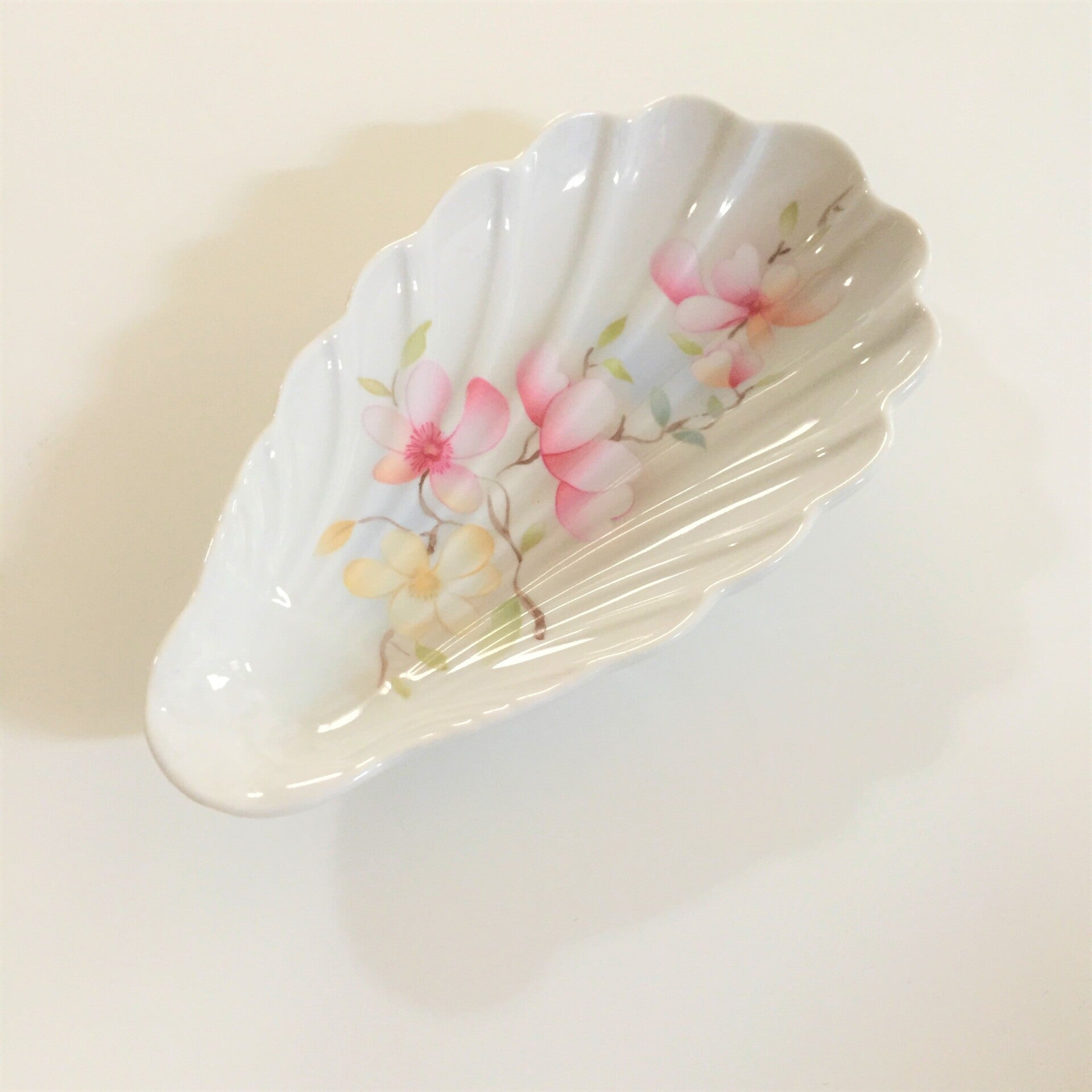 Ancienne coupelle coquillage