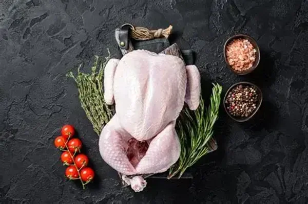 Ganzes Weidehuhn ca. 1,2 bis 1,6 kg / Preis pro kg