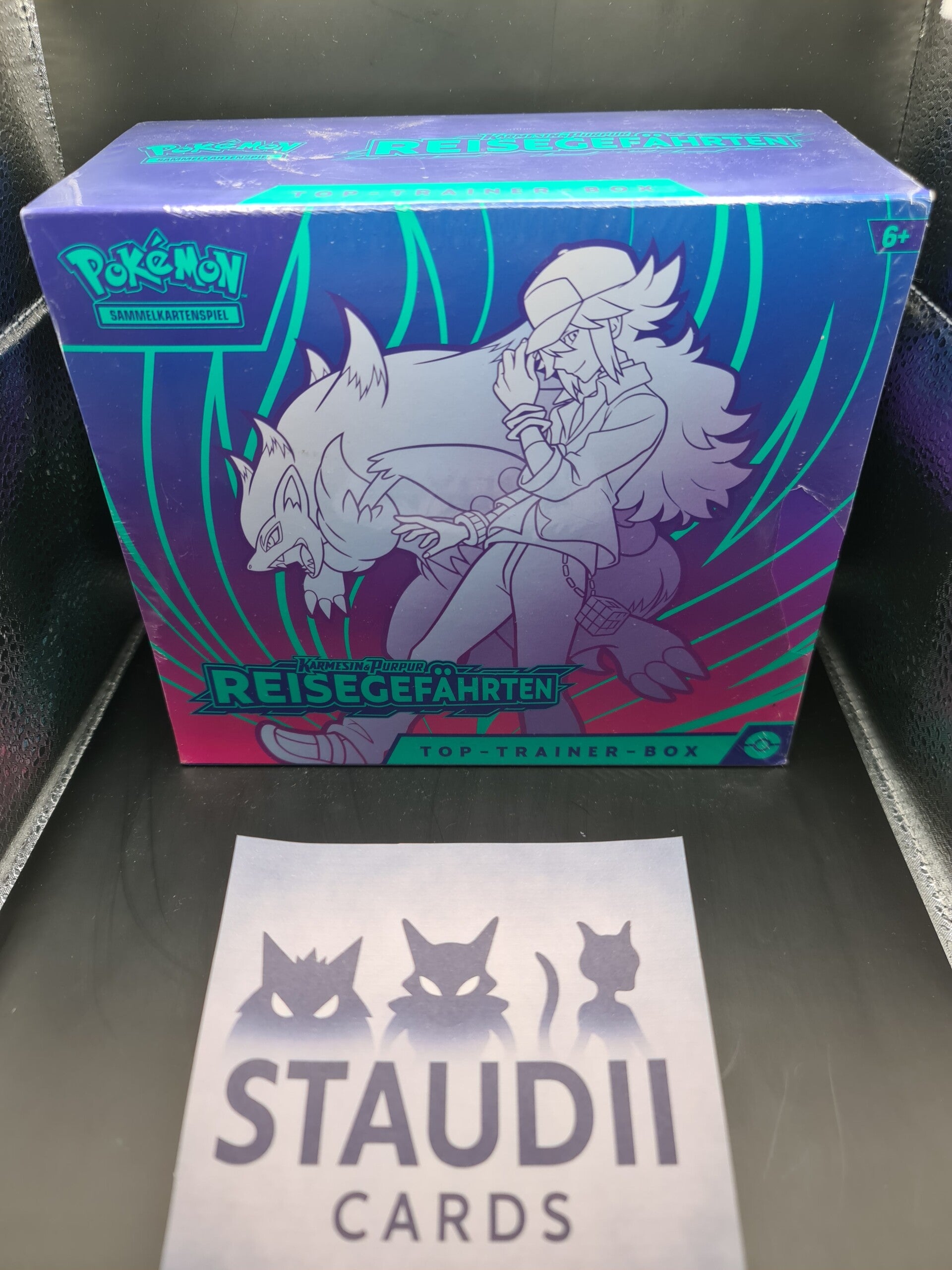 Karmesin & Purpur – Reisegefährten – Top-Trainer-Box (Deutsch) 💙🩷