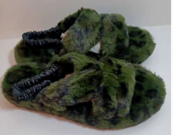 Array Shayla Women Fuzzy Sandal