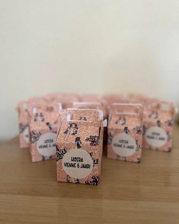 Nana suprise doosjes