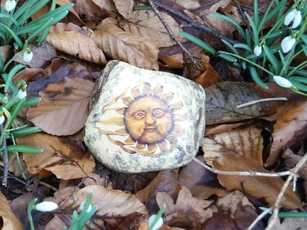 Glücksstein mit besonderer Sonne - 1276